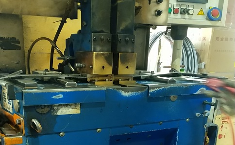 江汉带锯条生产现场图5 江汉带锯条生产现场图5